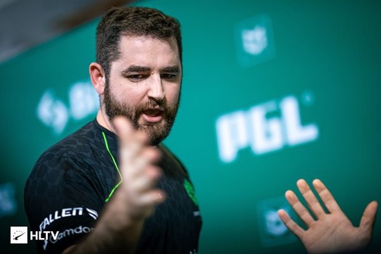 全新iQOO Neo11正式发布搭载骁龙8至尊版与电竞芯片